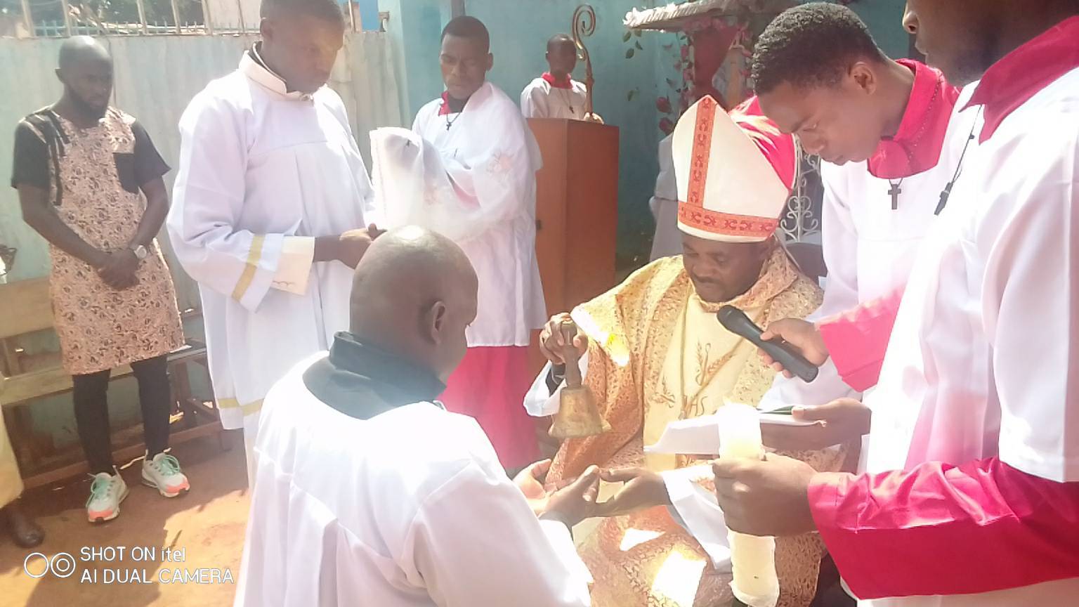 CEREMONIE D ORDINATION SACERDOTALE